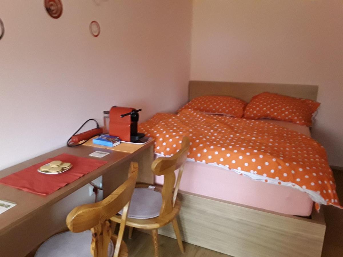Gaestezimmer *