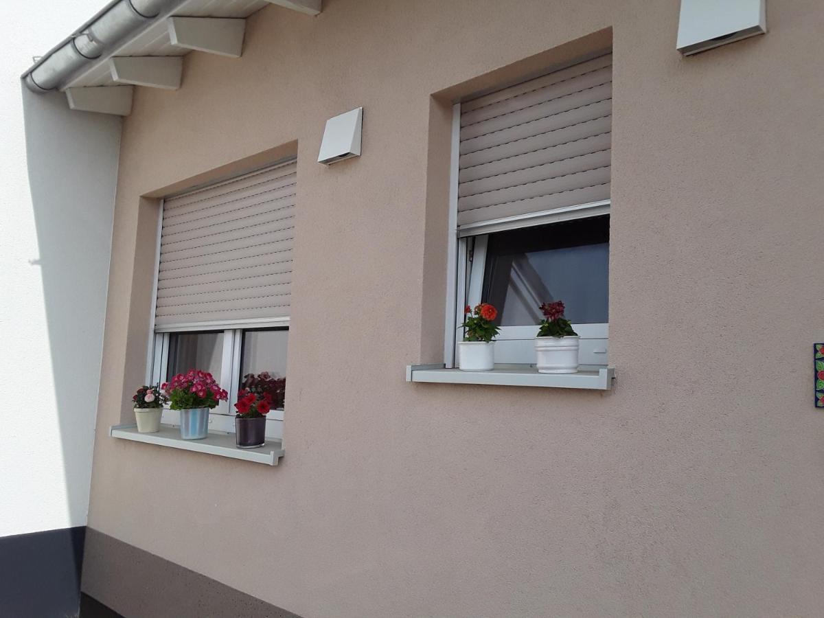 Gaestezimmer *